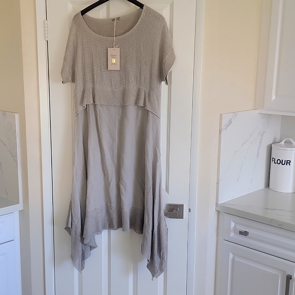 New..CONTESSA TERESA MASE IN ITALY DRESS..SAND COLOR